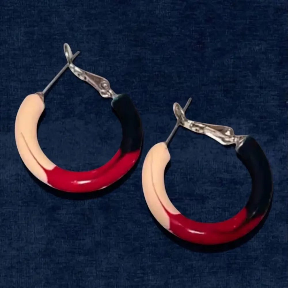 Vintage Red White Blue Enamel Hoop Earringsl Costume Jewelry 1” Patriotic Hoops